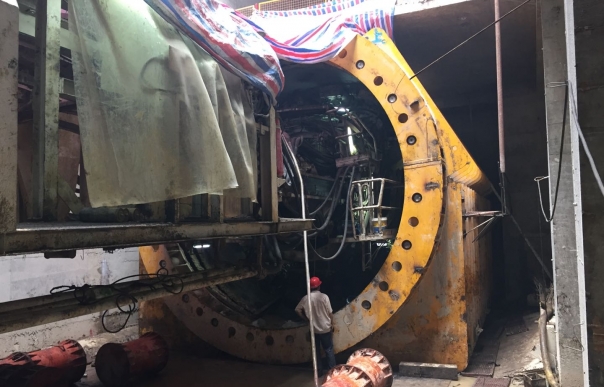 鋼套筒密閉始發